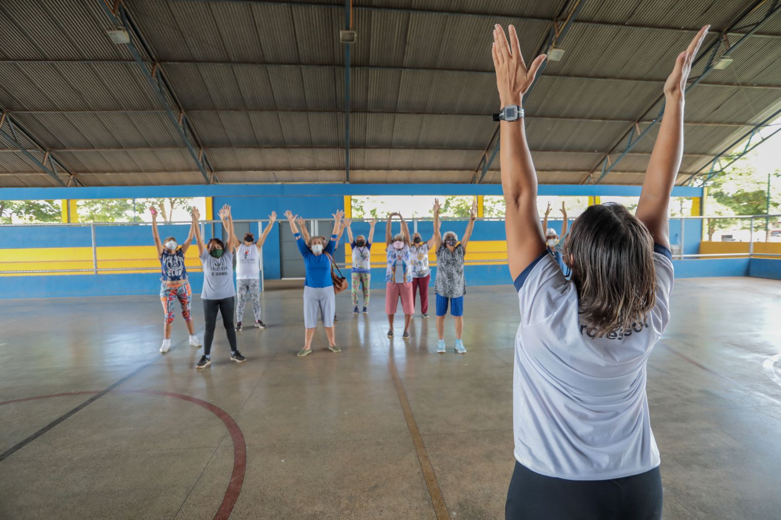 O projeto Viver Ativo acontece em dois poliesportivos da capital