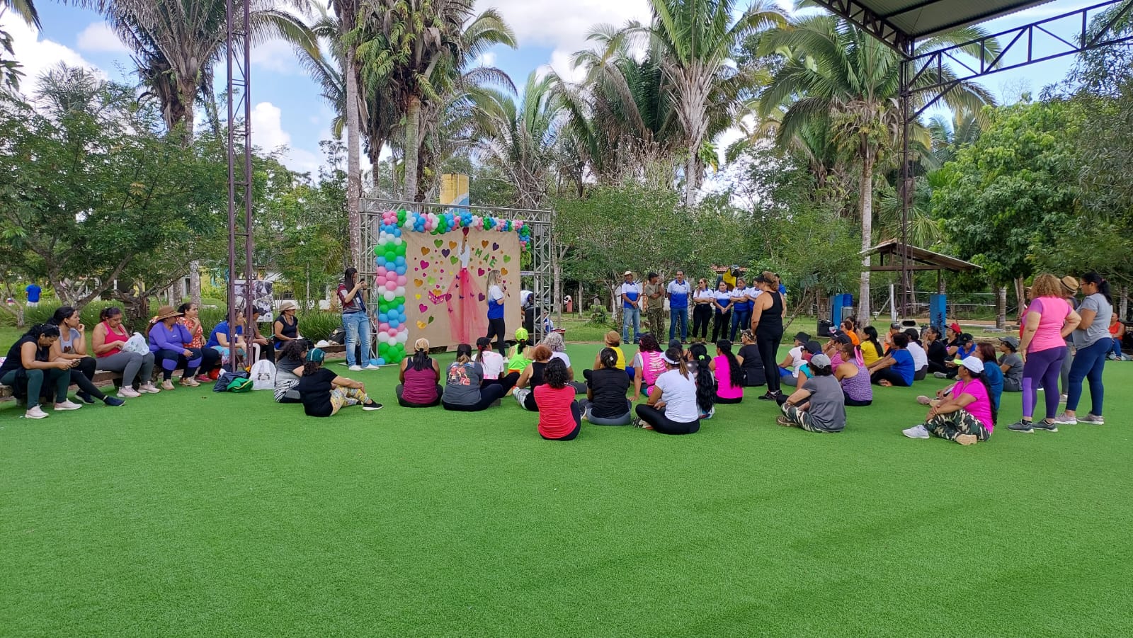 Mães realizaram caminhadas pelo parque, atividades recreativas, e várias outras dinâmicas