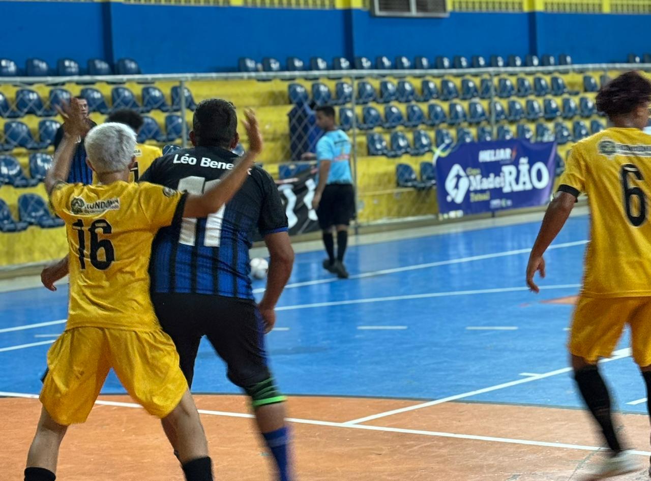 Competição contou com a participação de times nas categorias adulto feminino e masculino e Master masculino