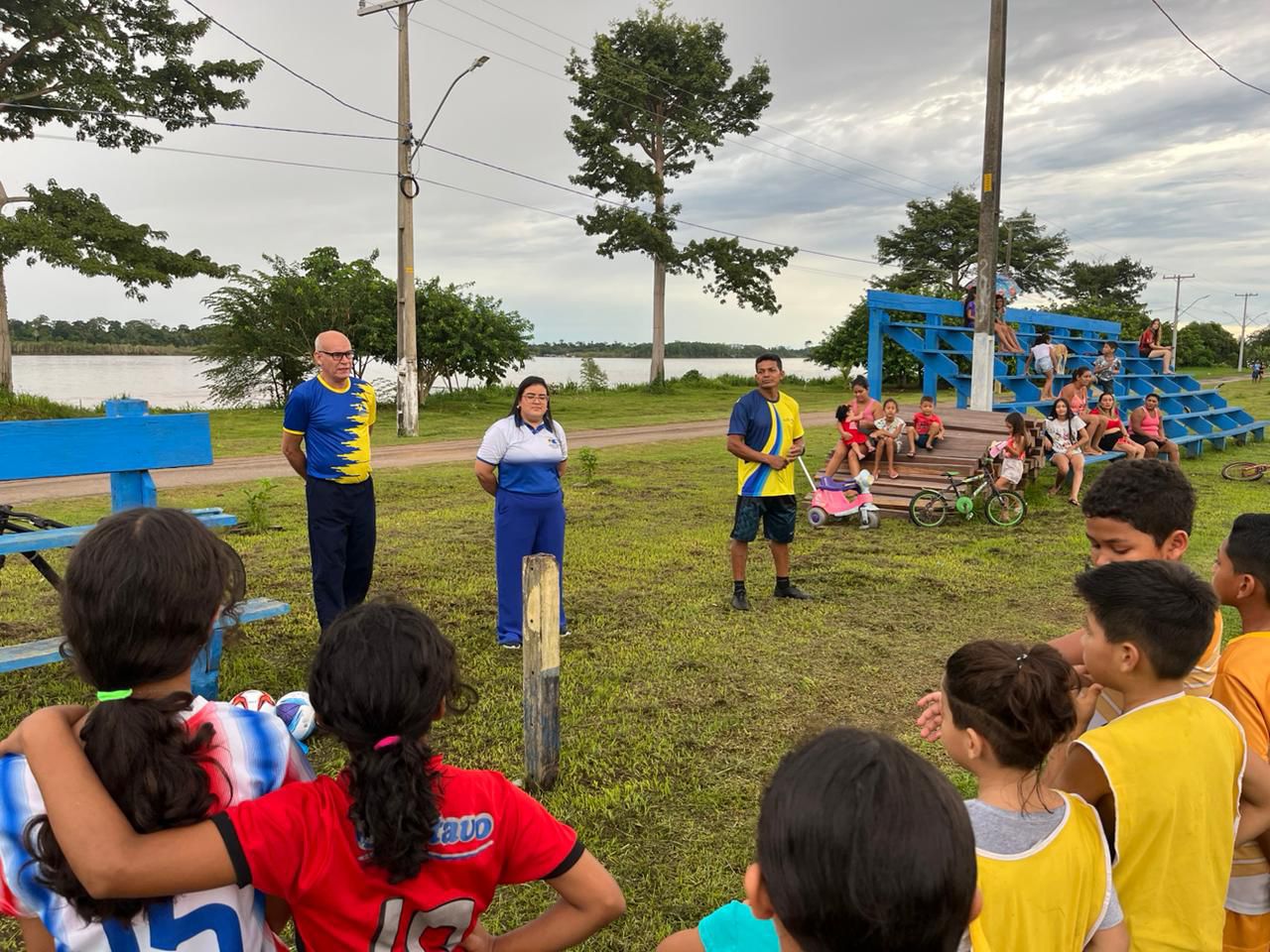 Semes entregou aos polos diversos materiais