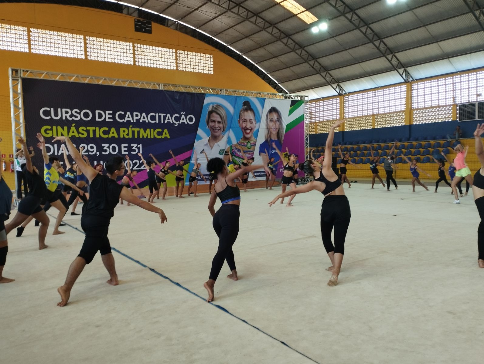 Capacitação acontece no Ginásio Eduardo Lima e Silva