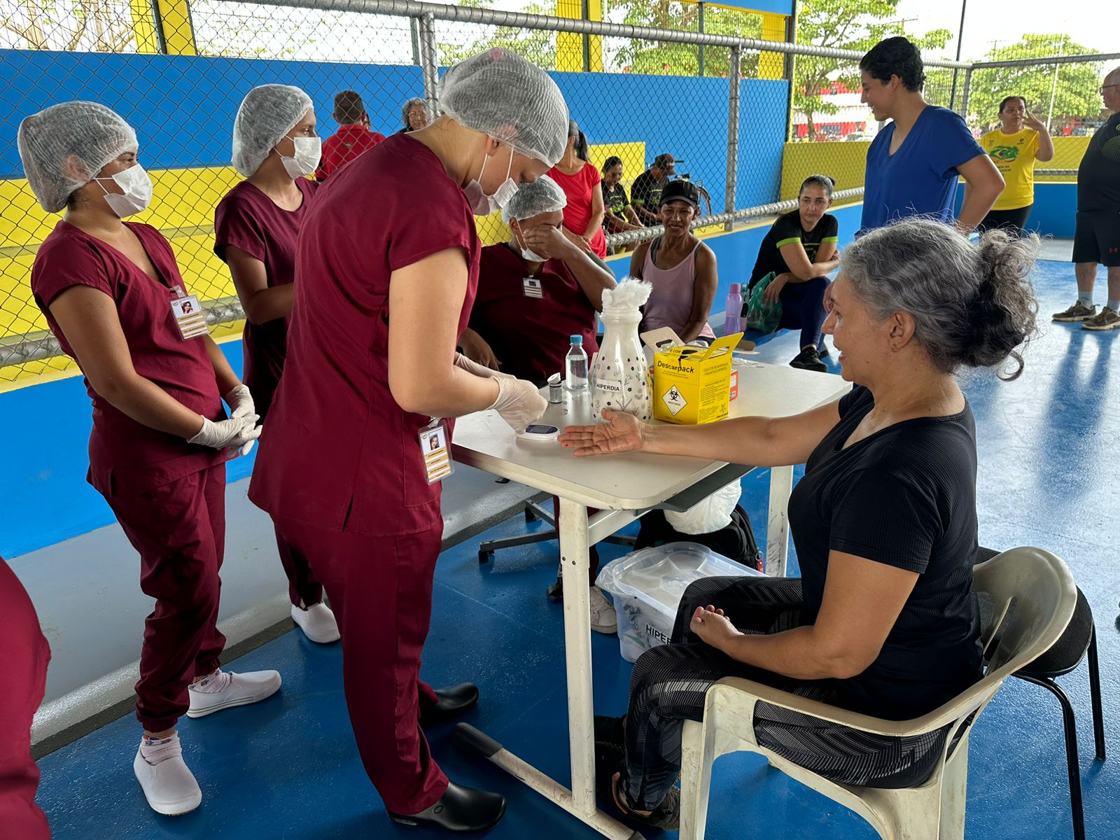 Ação teve teste de glicemia, aferição de pressão arterial e palestra educativa