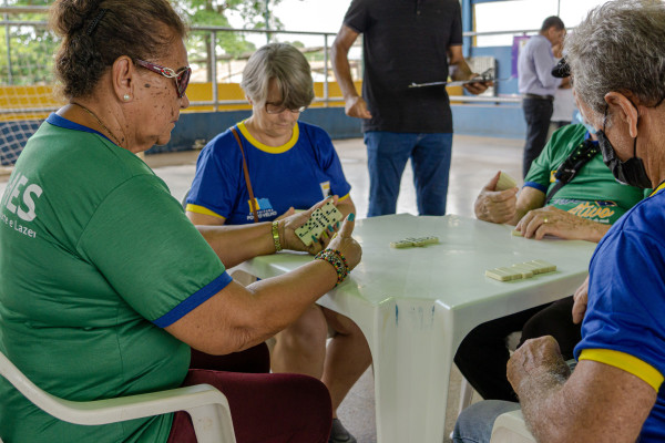 Jogos promovem saúde física e psicológica dos idosos, além da interação social